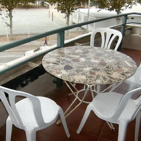 Apartment Medes Park
