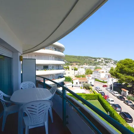 Medes Park Apartment *
