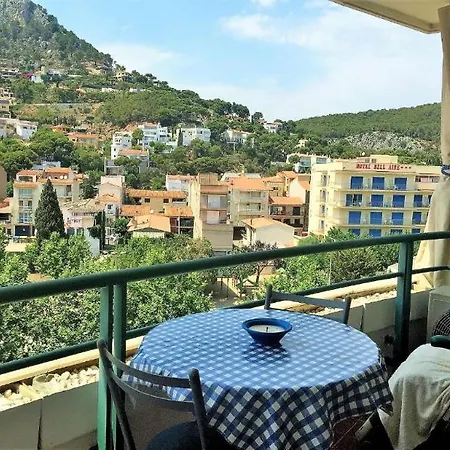 Medes Park Apartment *