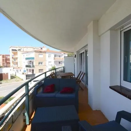 Apartment Medes Park