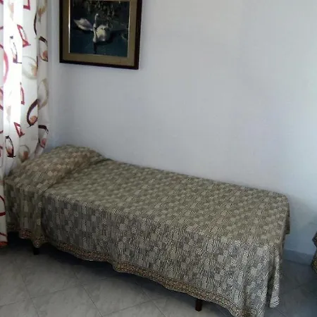 Apartment Medes Park *
